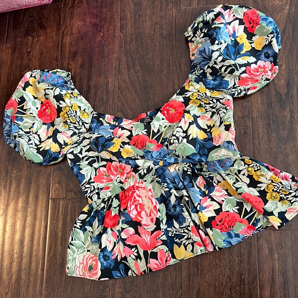 Zara puff sleeve top